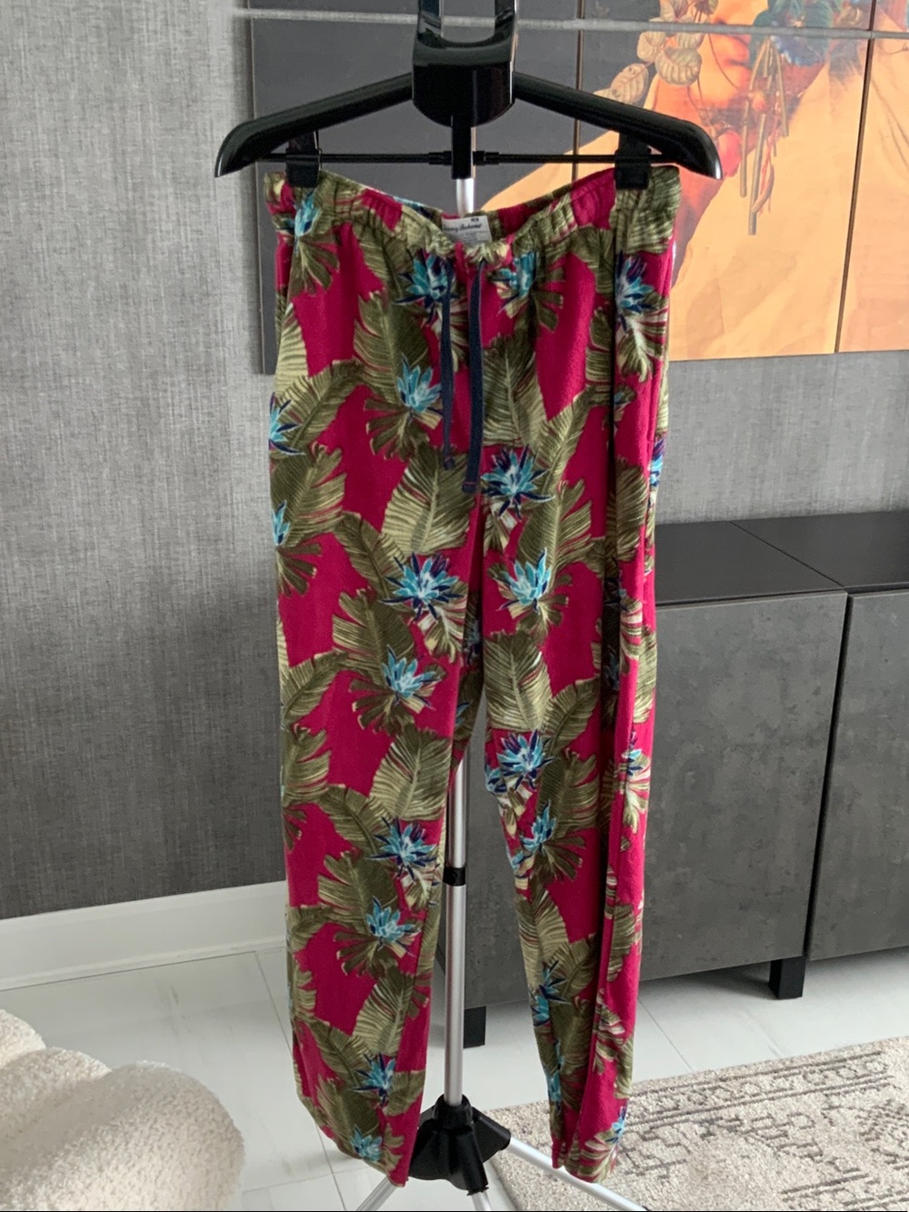 Tommy Bahama Fuchsia Tropical Leaf Drawstring Joggers M